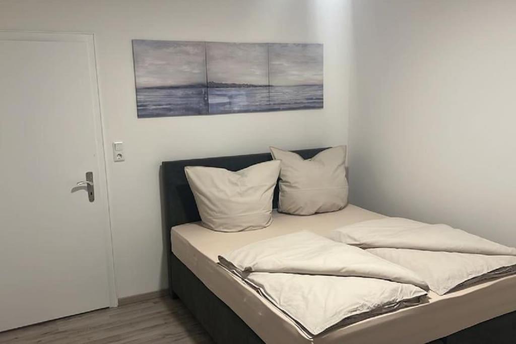 Eine Modern Renovierte Wohnung Mit Balkonterrasse. Lubbecke Εξωτερικό φωτογραφία